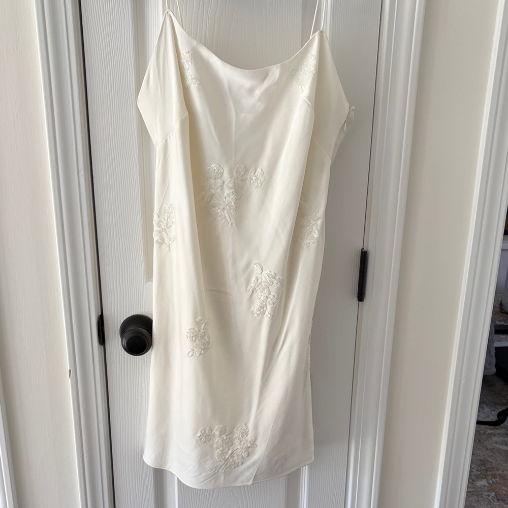 ABERCROMBIE Ivory Slip Dress with Embroidered Floral Appliqué